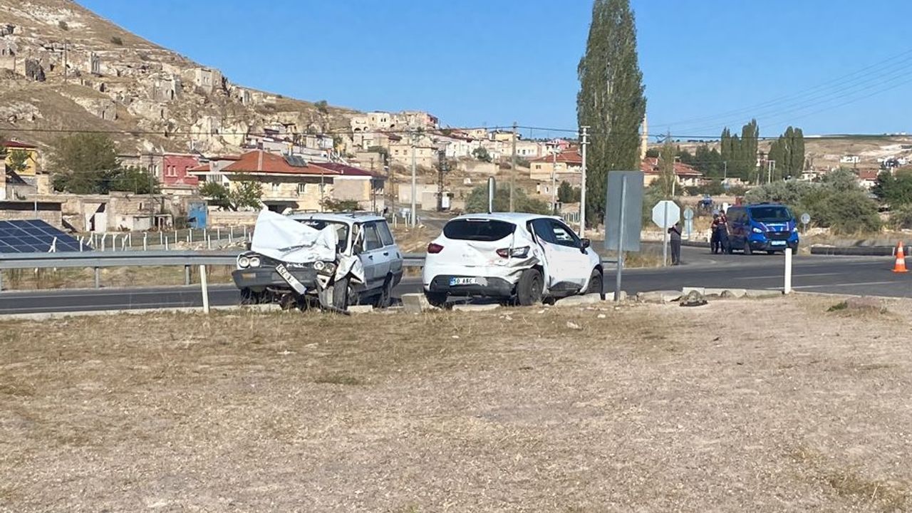 Nevşehir Güvercinlik kavşağındaki kaza ucuz atlatıldı