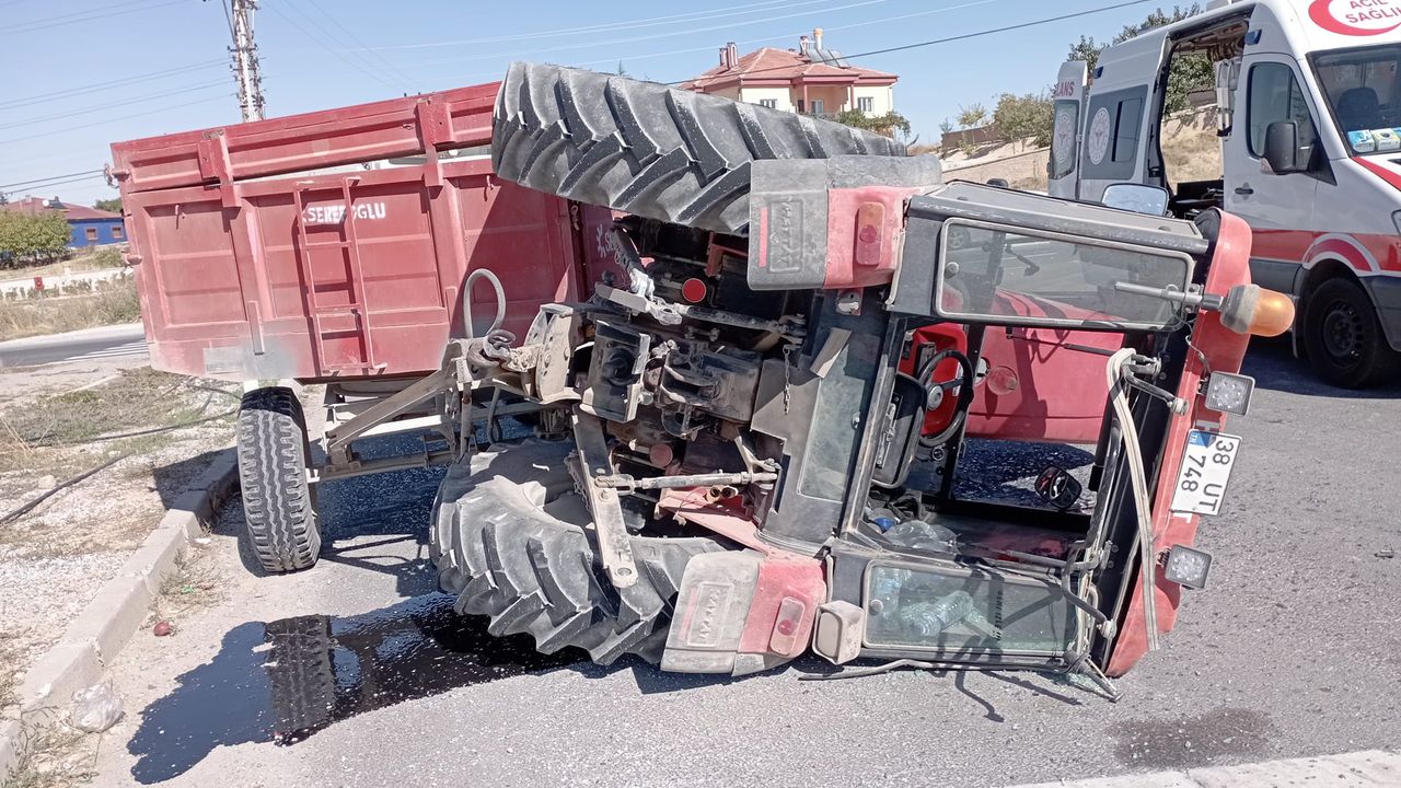 Nevşehir'de traktör devrildi, sürücü yaralandı