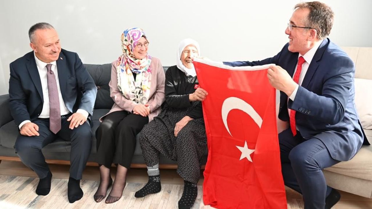 Nevşehir'de Asırlık Çınarlara 100. Yıl Ziyareti