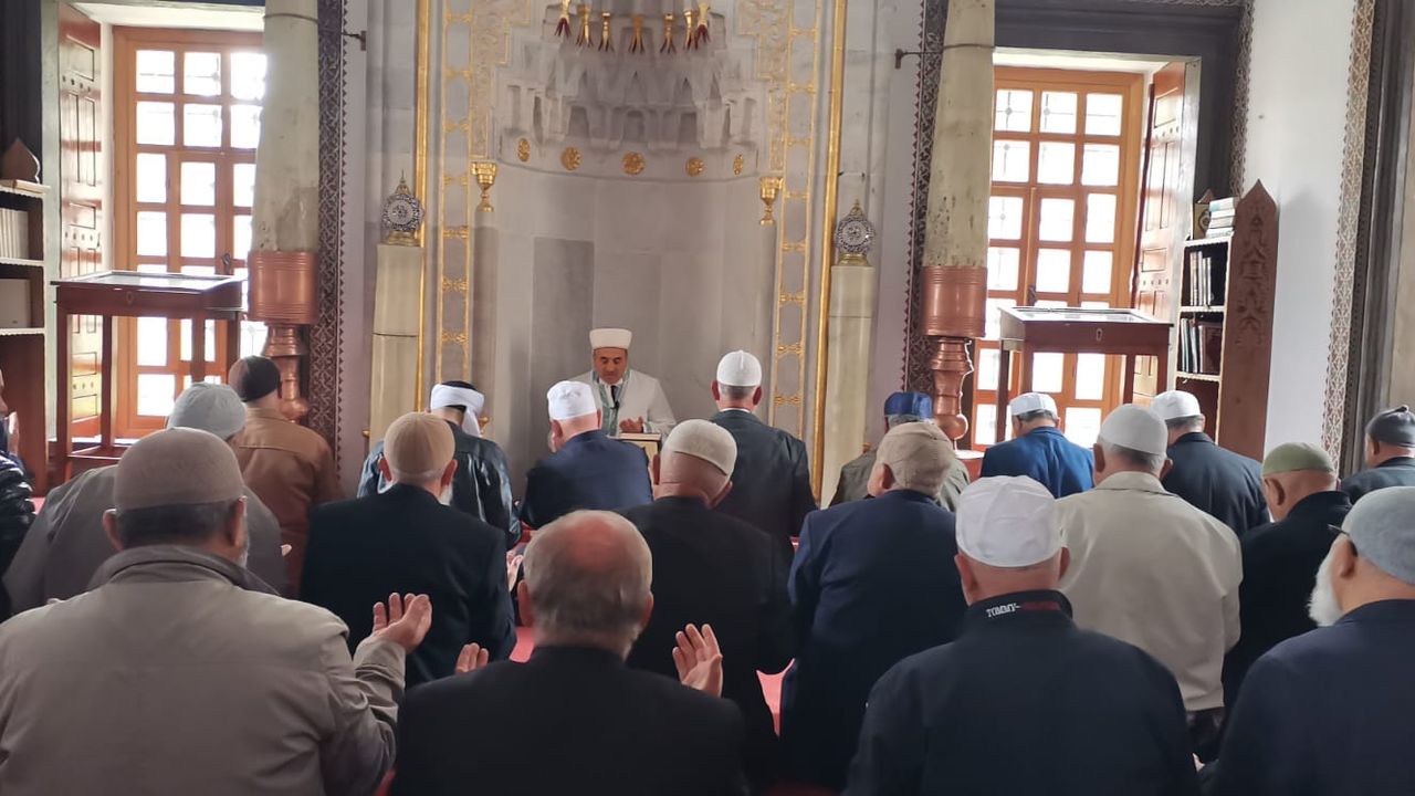 Nevşehir Kurşunlu camiide Fetih Suresi okundu