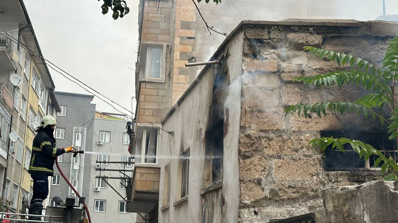 Nevşehir'de mesken yangını! (video)