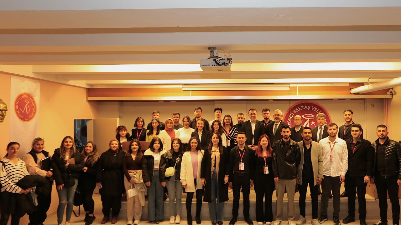 Belediye Başkanı Dr. Mehmet Savran NEVÜ’lü Öğrencilerle Buluştu