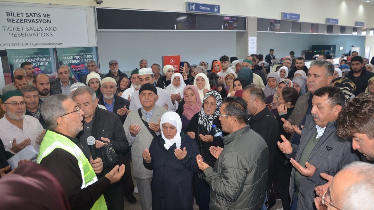 Nevşehir'de umre uğurlama programı düzenlendi