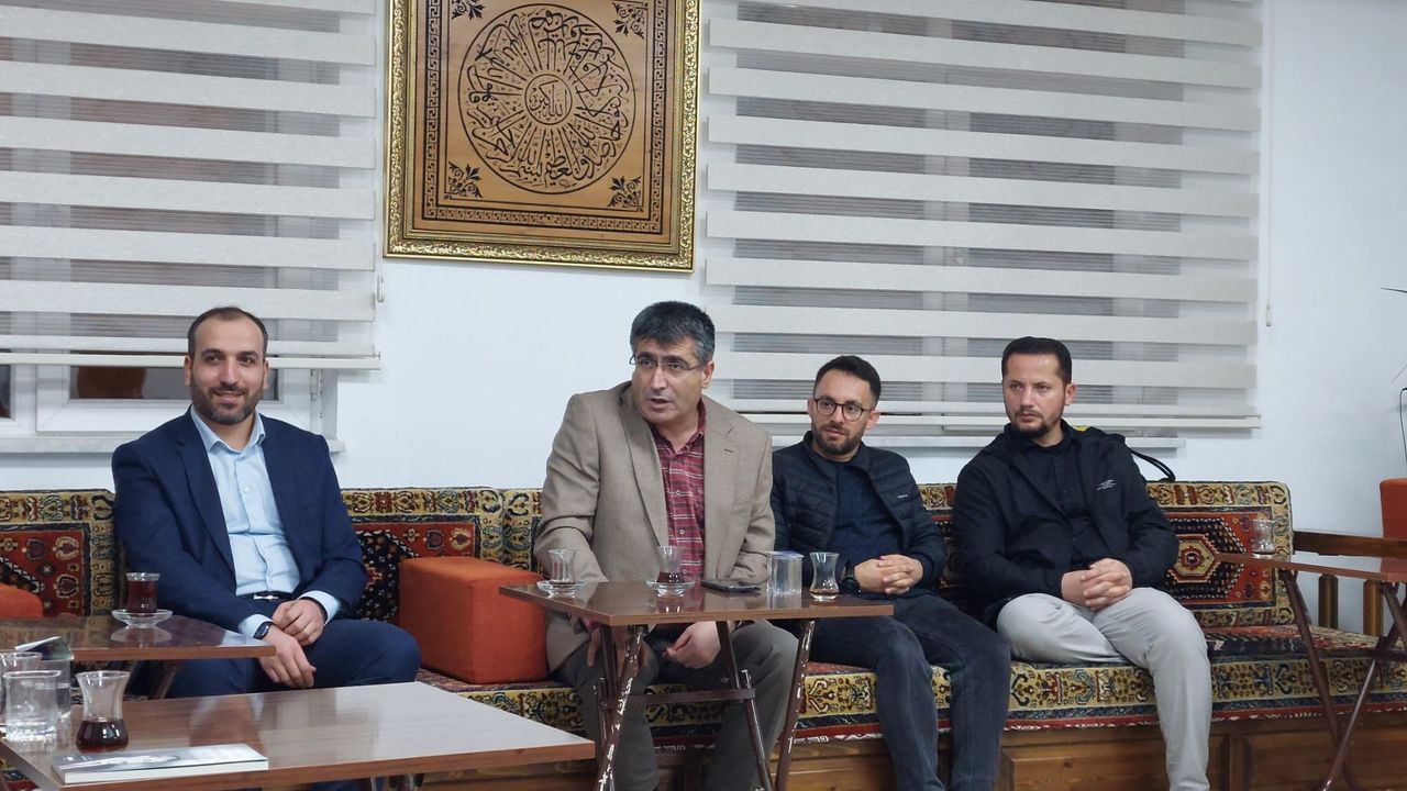 Rektör Aktekin Nevşehir Çiçekli Camide kariyer buluşmalarına katıldı