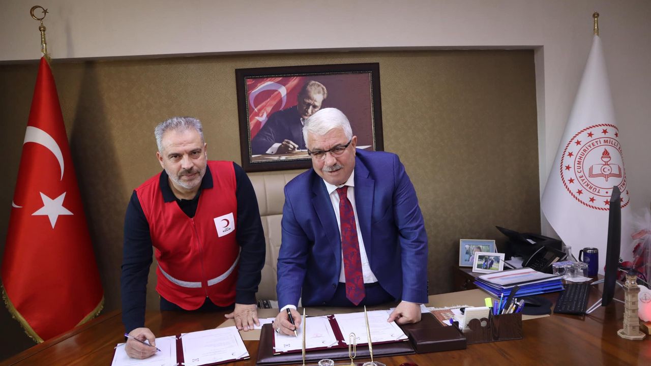 Nevşehir'de Kızılay-Milli Eğitim iş birliği protokolü