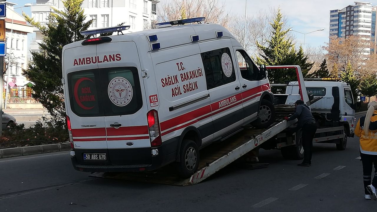 Nevşehir'de ambulans kaza yaptı