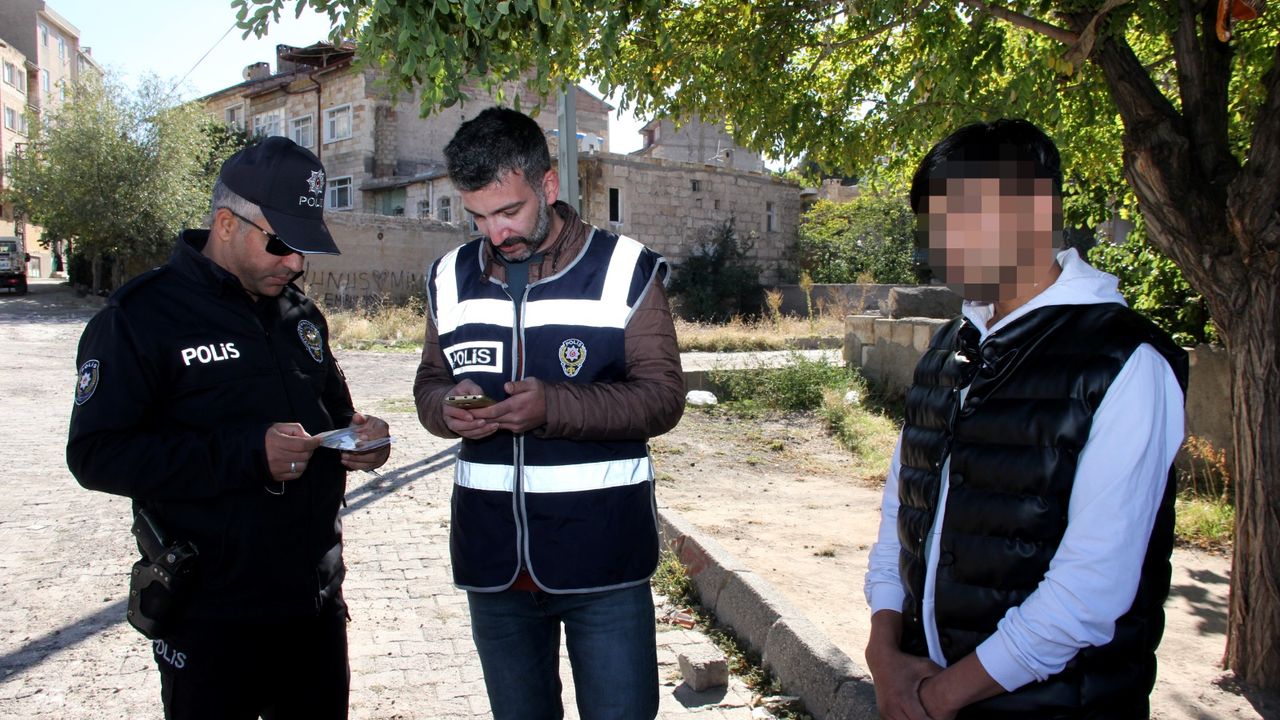Nevşehir’de 6 yabancı uyruklu sınır dışı edildi