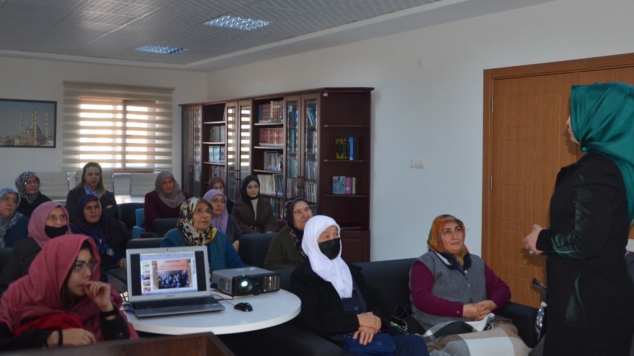 Nevşehir'den umre yolcularına seminer düzenlendi