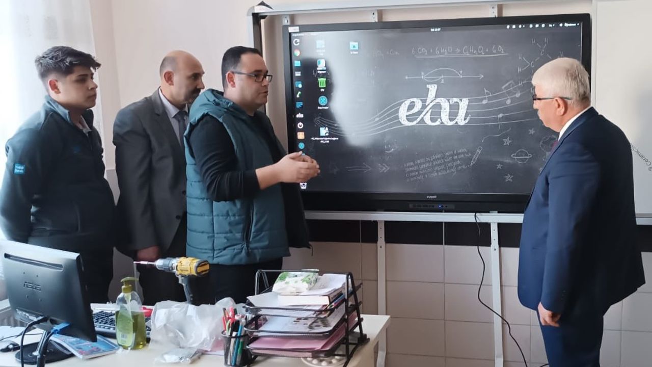 Nevşehir okullarına 3 bin 238 akıllı tahta kuruldu
