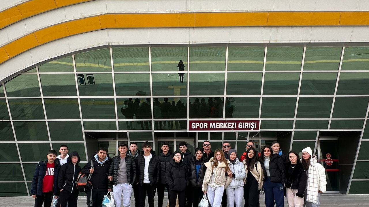 Aksaray Osman Gazi Anadolu Lisesi Öğrencileri NEVÜ’de