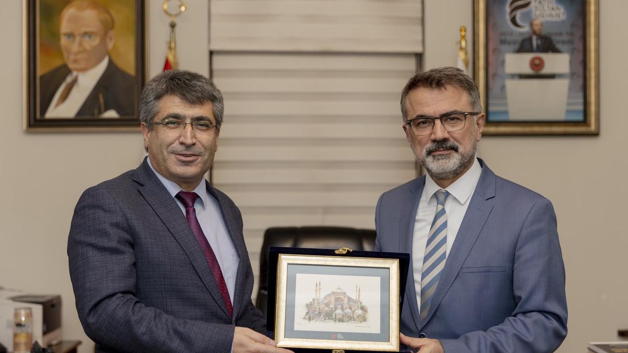 Rektör Aktekin’den Fatih Sultan Mehmet Vakıf Üniversitesi’ne Ziyaret