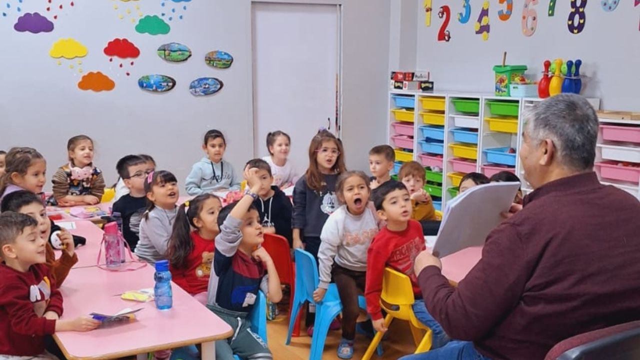 Nevşehirli Yazar Osman Aytekin çocuklara masal anlattı. 
