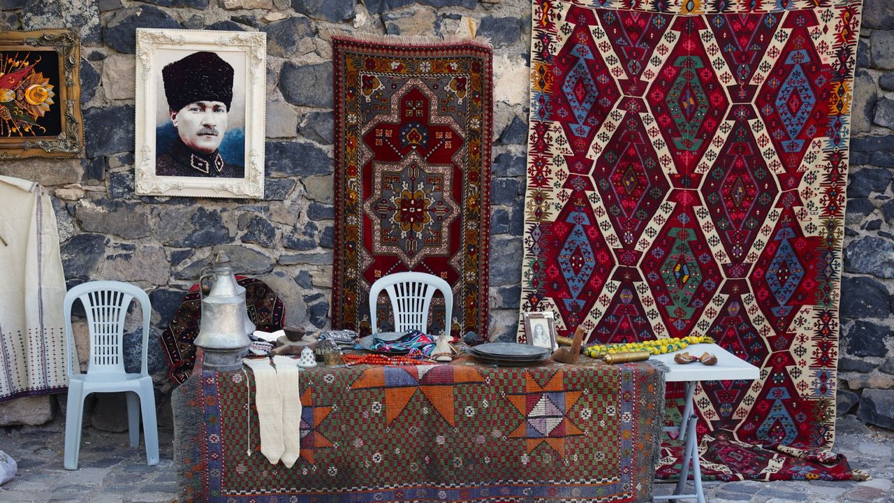 Nevşehir'de Antika ve Koleksiyon Meraklıları Tarihin Merkezinde Buluşuyor