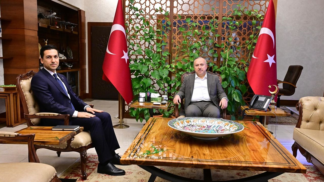 Kozaklı Kaymakamı Uğur Savaş Göreve Başladı
