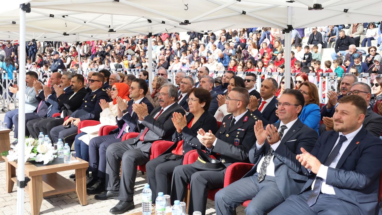 Avanos, Cumhuriyetin 102. Yılında Tek Yürek Oldu