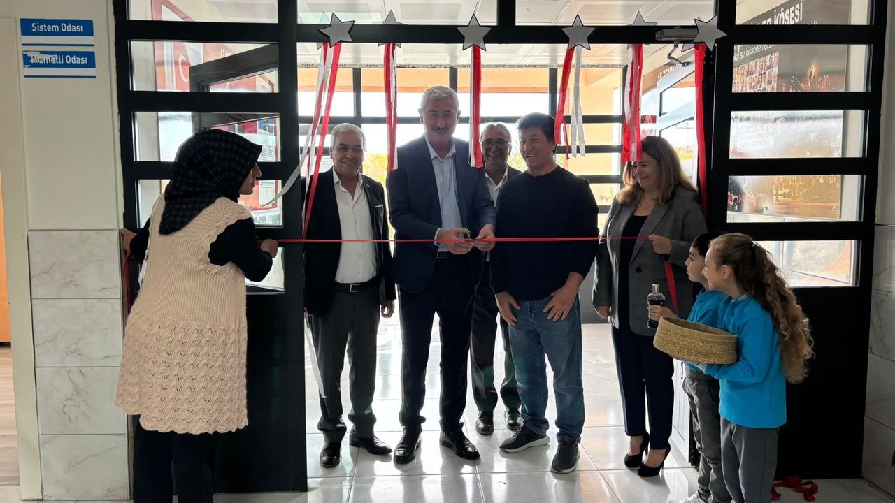 Kozaklı Şehit Şenol Coşkun İlkokulu’nda Cumhuriyet Sergisi Coşkusu!