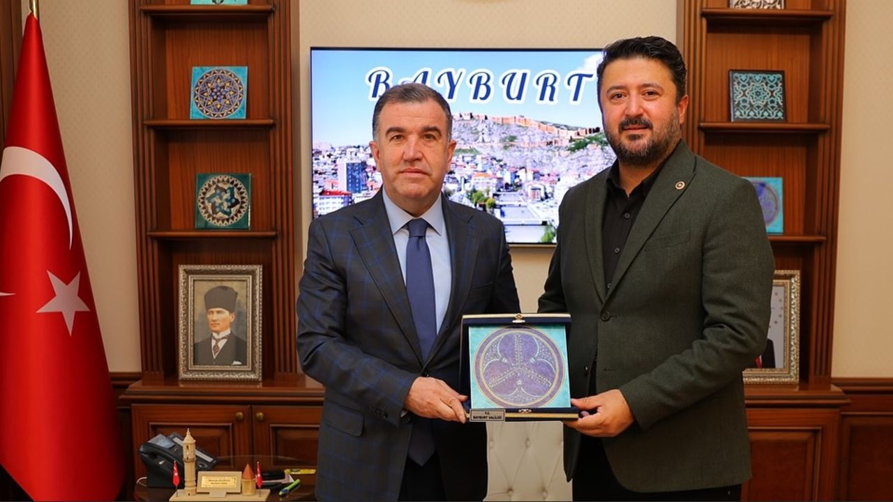 Çalışkan: “Nevşehir’de İz Bırakan Eldivan, Bayburt’a Değer Katıyor”