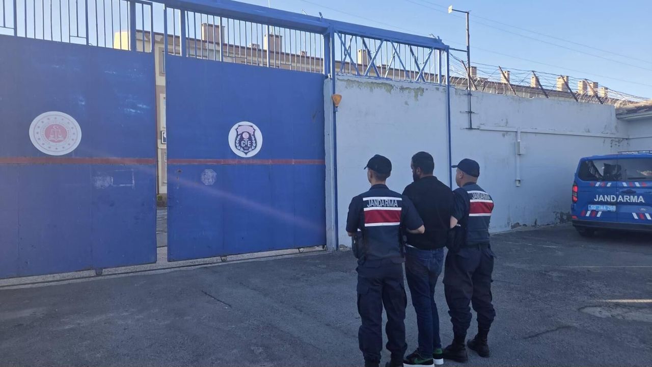 Sahte Kimlikli Firari Nevşehir'de Yakayı Ele Verdi
