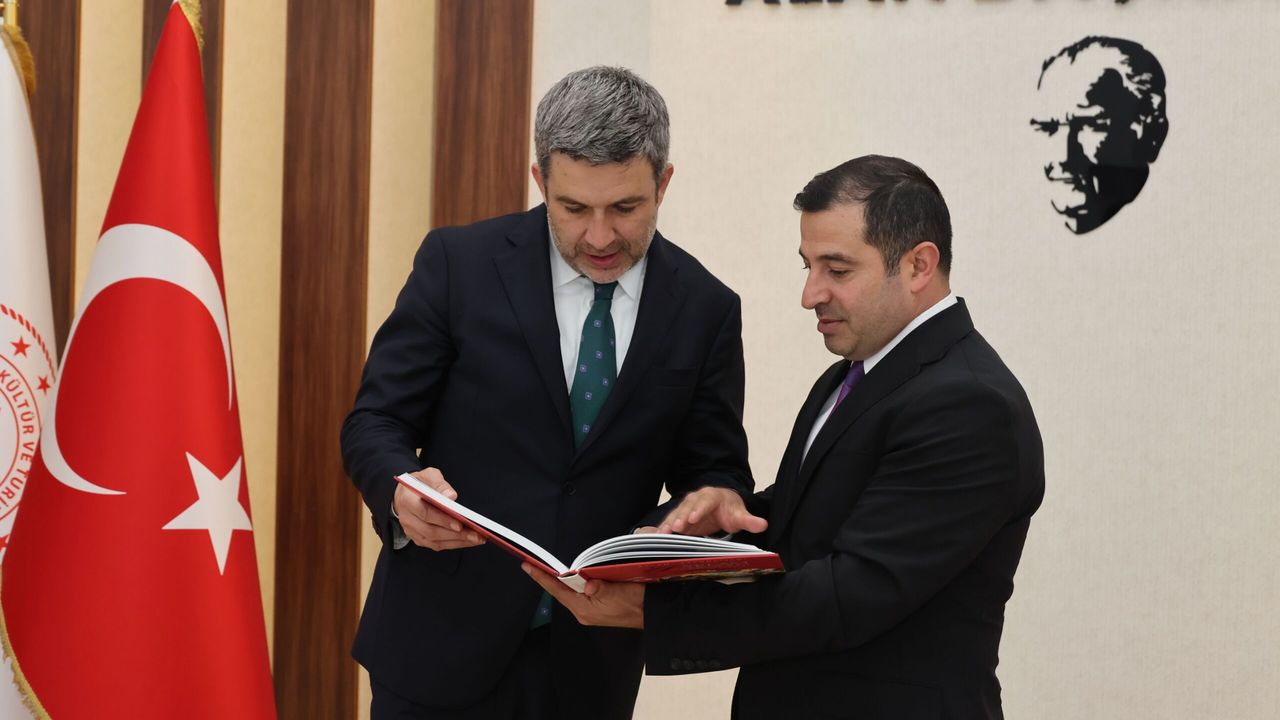 Aslanbay, Azerbaycan Büyükelçilik Müsteşarını Ağırladı