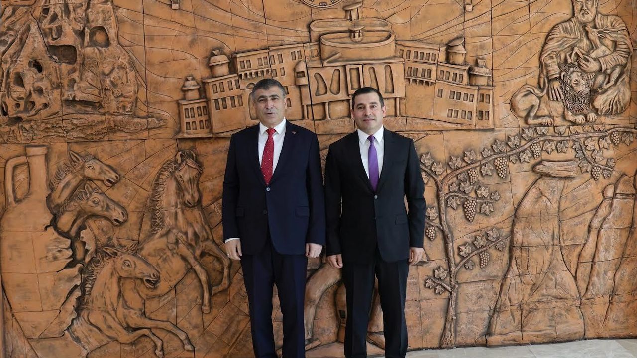 Azerbaycan Ankara Büyükelçiliği Müsteşarı Dr. Fuzu