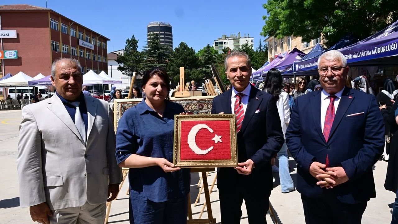 Nevşehir’de Hayat Boyu Öğrenme Şenliği Sergisi Açı