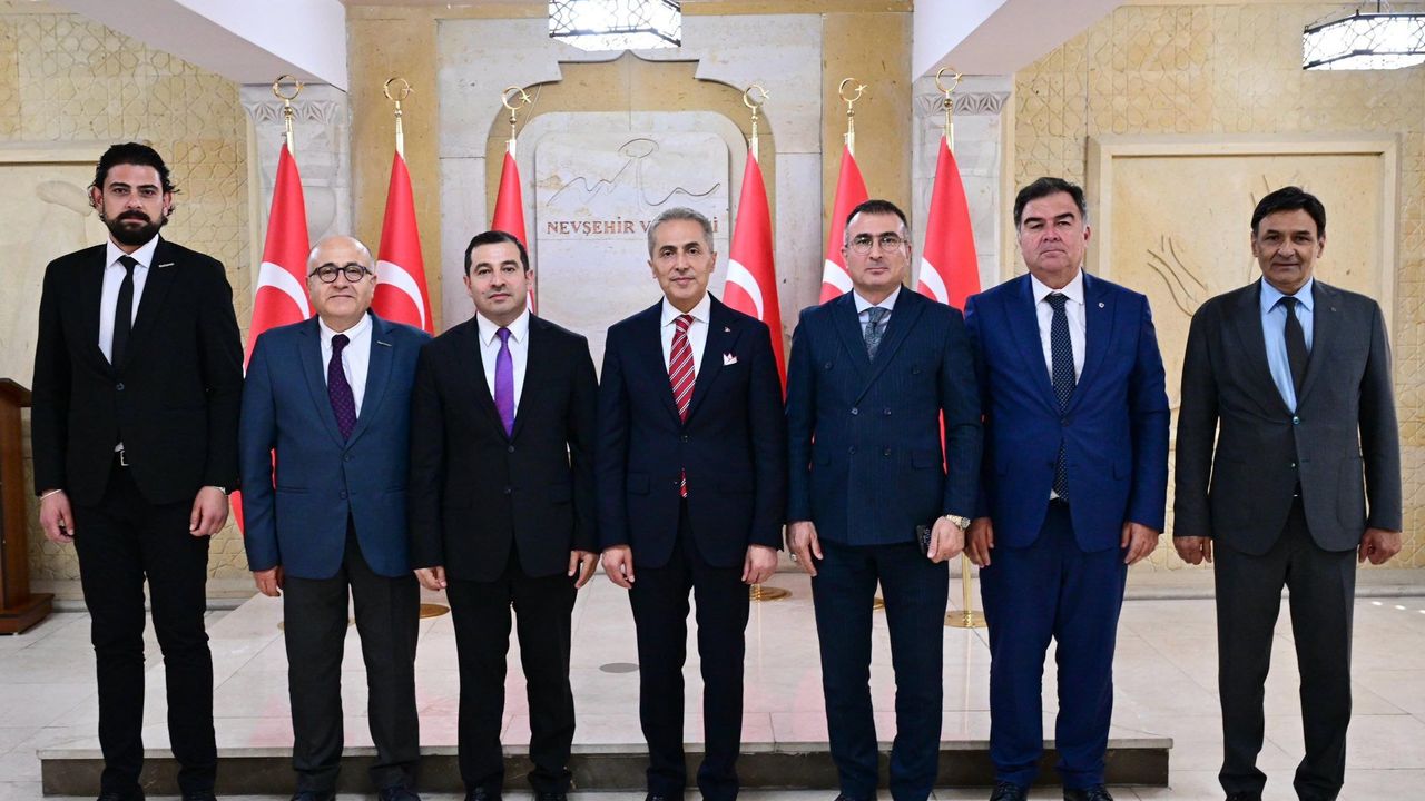 Azerbaycan Heyetinden Nevşehir Valisi Hüseyin Kök’