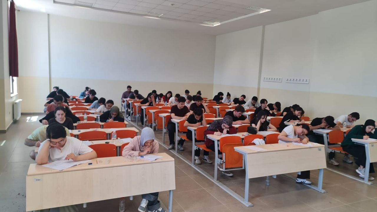 Master Eğitim Kurumu'ndan YKS Adaylarına Gerçek Sınav Deneyi