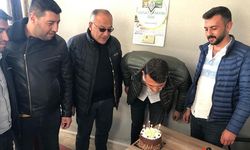 Başkan Aksoy'dan Yeni Seçmenlere, “Doğum Günü” Sürprizi