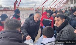Başkan Savran Nevşehirli taraftarlara sıcak süt dağıttı