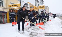Kar Temizliği ve Tuzlama Çalışmaları İçin Tüm Ekiplerle Sahada