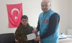 Nevşehirli Muhamed Enes bursunu depremzedelere bağışladı