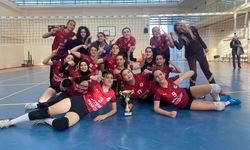 Voleybol’da Nevşehir Belediyesi Gençlik Ve Spor Kulübü Rüzgarı