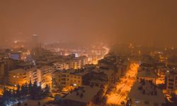 Nevşehir'de yoğun kar yağışı şehri beyaza bürüdü
