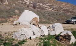 Ürgüp Demirtaş köyünde dağdan dev kayalar düştü