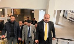 YRP'liler Erbakan'ın Cumhurbaşkanlığı adaylığı için imza verdi
