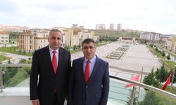 NEVÜ Öğretim Üyesi Kalemli’den Rektör Aktekin’e Veda Ziyareti