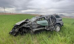 Nevşehir'de takla atan araç tarlaya uçtu: 1 yaralı