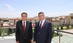 Anadolu Mektebi Yürütme Kurulu Başkanı Sami Güçlü NEVÜ’de