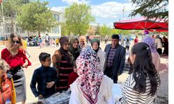 Demirtaş Kuyulutatlar'da kermes açılışına katıldı