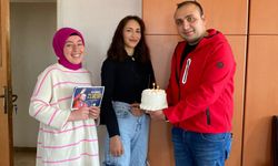 Kapıda AK Gençlik var