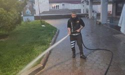 Dergâh yolu yıkanıyor
