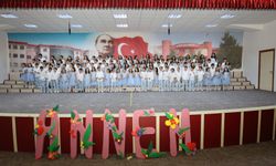 Altınyıldızlı 3.Sınıflardan Muhteşem Anneler Günü Programı