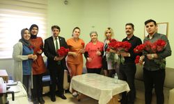 Başkan Çetin'den çiçekli kutlama