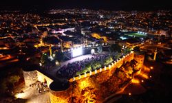Vatandaşlar Nevşehir Kalesi'ne akın etti