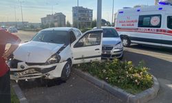 Nevşehir'de iki otomobil çarpıştı: 2 yaralı
