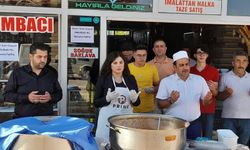 Kaymakam Yıldız Acıgöl'de aşure dağıttı