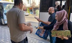 Nevşehir Belediyesi'nden simit ve meyve suyu ikramı