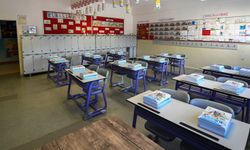 Ücretsiz Ders Kitapları ve Yardımcı Kaynaklar Sıralardaki Yerini Almaya Başladı.