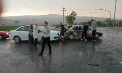 Avanos ilçesinde 3 aracın karıştığı kaza korkuttu
