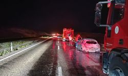 Nevşehir Kayseri yolunda seyir halindeki araç küle döndü